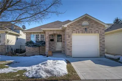 325 LIGHTHOUSE Road 33, London South, ON N6M 1H8
