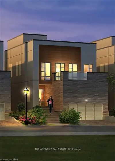 495 OAKRIDGE Drive, London North, ON N6H 0H2