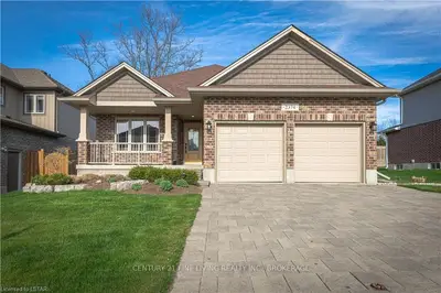 2374 LEEDS, London South, ON N6M 0E4