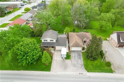 256 ALBERT Street, Strathroy-Caradoc, ON N7G 1W5