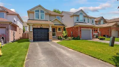 140 Rossmore Court, London South, On N6c 6b9