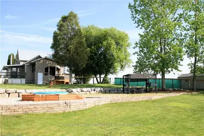 15364 MUIRKIRK Line, Chatham-Kent, ON N0L 1X0