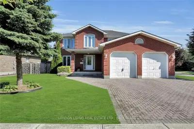 599 AMBLESIDE Drive, London North, ON N6G 4V5