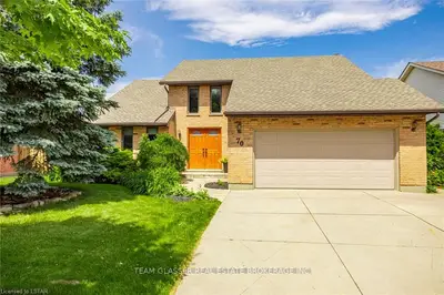 70 THUNDERBIRD Crescent, London South, ON N6J 4N4