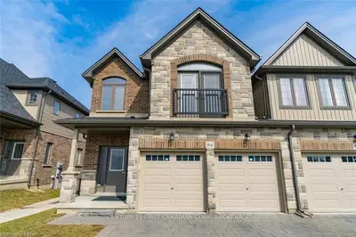 2040 SHORE Road 84, London South, ON N6K 0G3