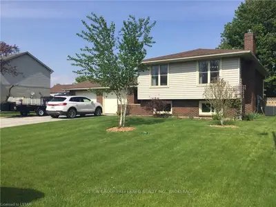 14 Andover Avenue, Tillsonburg, On N4g 4j5
