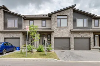 2070 MEADOWGATE Boulevard 54, London South, ON N6M 1C6
