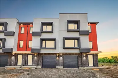 3537 EMILY CARR Way, London South, ON N6L 0A5
