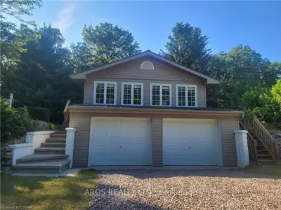 9646 JO ANNE AVENUE Avenue, Lambton Shores, ON N0M 1T0