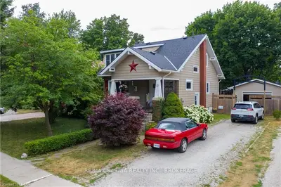 32 Albert Street, Lambton Shores, ON N0N 1J0
