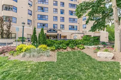 549 RIDOUT Street N 906, London East, ON N6A 5N5