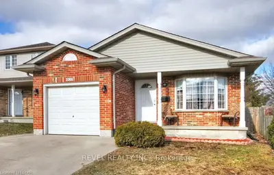 1066 FARNSBOROUGH Crescent, London East, ON N5V 4Y9