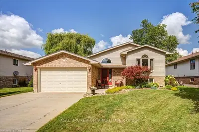 195 REYCRAFT Street, Southwest Middlesex, ON N0L 1M0