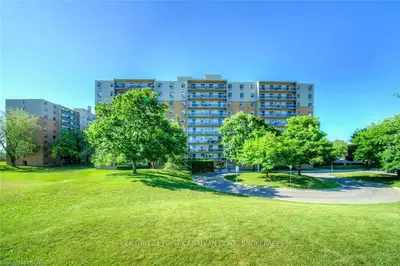 931 WONDERLAND Road S 905, London South, ON N6K 2X6
