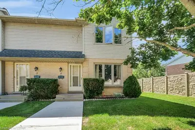 1290 BENTLEY Drive 6, London East, ON N5V 4M3