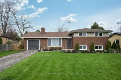 55 BRENTWOOD Crescent, London North, ON N6G 1X4