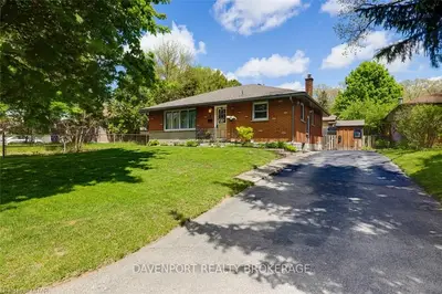 58 MANITOULIN Drive, London East, ON N5W 1M4