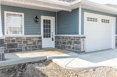98 ERIE Street N, Chatham-Kent, ON N0P 2C0