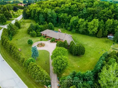 3944 SOUTHWINDS Drive, London South, ON N6P 1E6