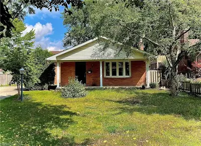 728 ALGOMA Avenue, London North, ON N5X 1W5