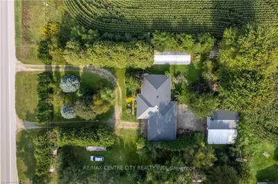 6061 CALVERT Drive, Adelaide Metcalfe, ON N7G 3H5