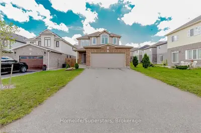 2537 Asima Drive, London South, ON N6M 0B4