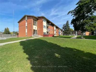 1176 HAMILTON Road 201, London East, ON N5W 1A9