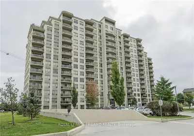 1030 CORONATION Drive 803, London North, ON N6G 0G5