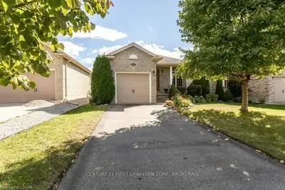 987 BITTERBUSH Crescent, London North, ON N6H 5X5