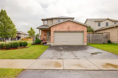 976 Kimball Crescent, London North, ON N6G 0A7