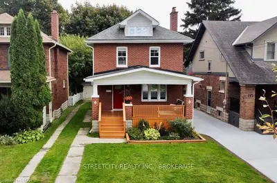 447 VICTORIA Street, London East, ON N5Y 4B2