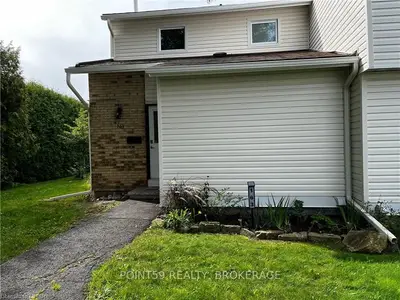 163 THISTLEDOWN Court 74, Barrhaven, ON K2J 1J5