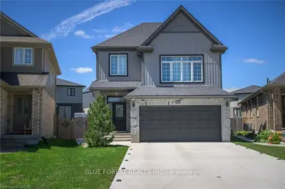 3313 CASSON Way, London South, ON N6L 0B9
