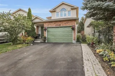 448 Exmouth Circle, London East, ON N5V 5G6