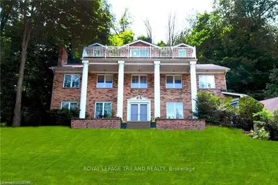637 HILLCREST Drive, London South, ON N6K 1A8