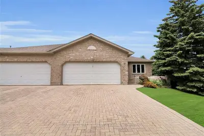 825 SHELBORNE Street 9, London South, ON N5Z 5B7
