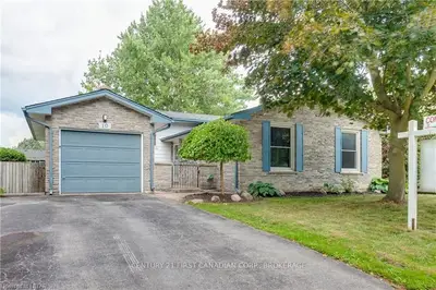 10 COTTONWOOD Crescent, London North, ON N6G 2Y8
