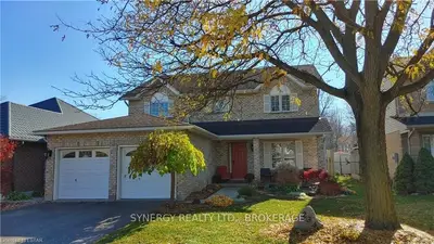 234 THORN Drive, Strathroy-Caradoc, ON N7G 4C2