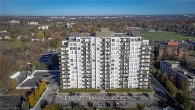 353 COMMISSIONERS Road W 916, London South, ON N6J 0A3