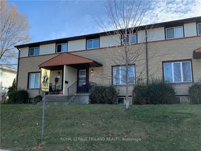 445 CLEVELAND Avenue, London South, ON N5Z 3W7