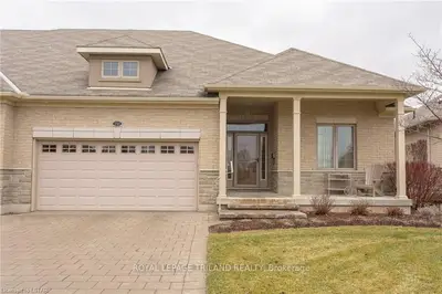 2518 MARLENE STEWART Place, London South, ON N6K 5R3