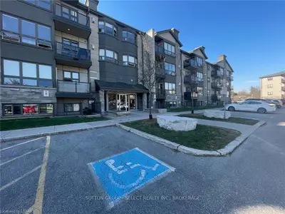 9 JACKSWAY Crescent 102, London North, ON N5X 3T7