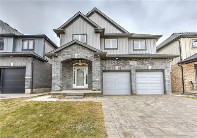 2421 SEVEN OAKS Ridge, London South, ON N6M 0E4