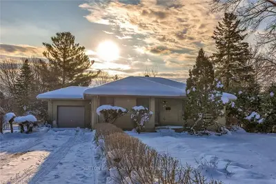 61 EDGAR Drive, London North, ON N6G 1K2