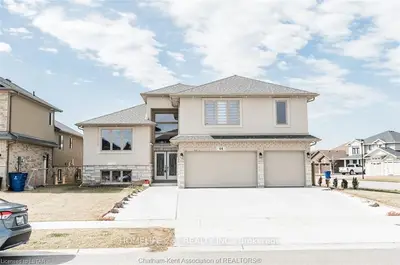 44 PEACHTREE LANE Lane, Chatham-Kent, ON N7L 0B3