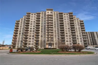 1030 CORONATION Drive 510, London North, ON N6G 0G5