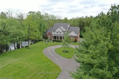1796 GAINSBOROUGH Road, London North, ON N6H 5L2