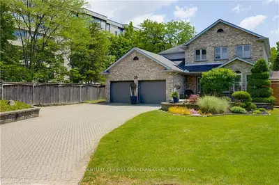 35 SAMUEL Place, London North, ON N6H 5G8
