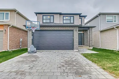 3006 Heardcreek Trail, London North, ON N6G 2S7