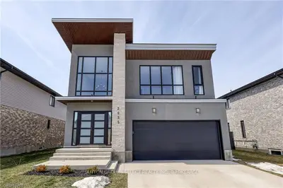 2055 IRONWOOD Road, London South, ON N6K 0H6